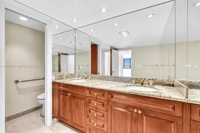 2 Grove Isle Dr #B805, Miami, FL 33133 - Photo 30