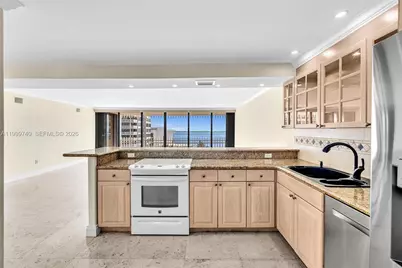 2 Grove Isle Dr #B805, Miami, FL 33133 - Photo 20