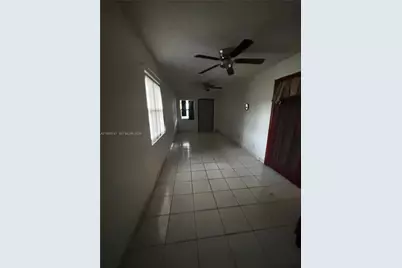 1733 NW 40th St, Miami, FL 33142 - Photo 8