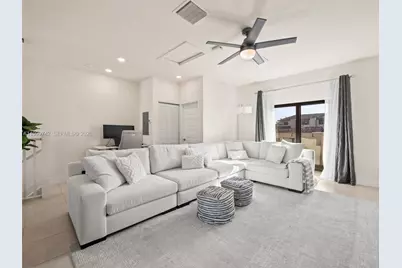 4654 NW 83rd Path #4654, Doral, FL 33166 - Photo 8