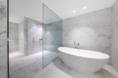 1000 Biscayne Blvd #1201, Miami, FL 33132 - Photo 54