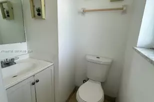 7910 N Colony Cir N, Tamarac, FL 33321 - Photo 8