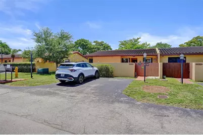 8618 SW 148th Pl, Miami, FL 33193 - Photo 32