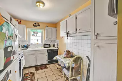 8618 SW 148th Pl, Miami, FL 33193 - Photo 36
