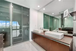 1040 Biscayne Blvd, Miami, FL 33132 - Photo 22