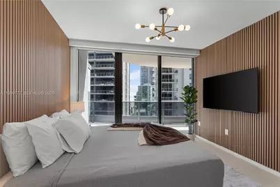 1000 Brickell Plz #2003, Miami, FL 33131 - Photo 8