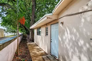 762 NE 131st St, North Miami, FL 33161 - Photo 20