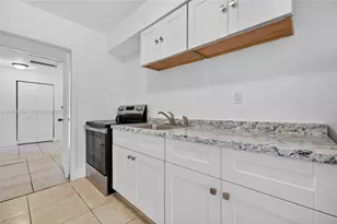 762 NE 131st St, North Miami, FL 33161 - Photo 8