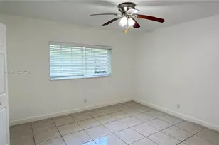 403 SW 148th Ave, Pembroke Pines, FL 33027 - Photo 16