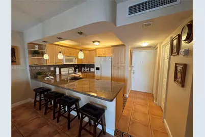 3725 S Ocean Dr #421, Hollywood, FL 33019 - Photo 1