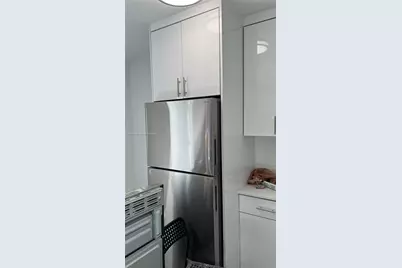 615 NE 3rd St #1, Hallandale Beach, FL 33009 - Photo 2