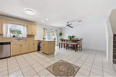 14600 Ashland Pl, Davie, FL 33325 - Photo 12