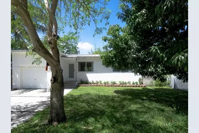 455 NE 111th St, Miami, FL 33161 - Photo 2