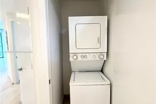 1050 Brickell Ave, Miami, FL 33131 - Photo 4