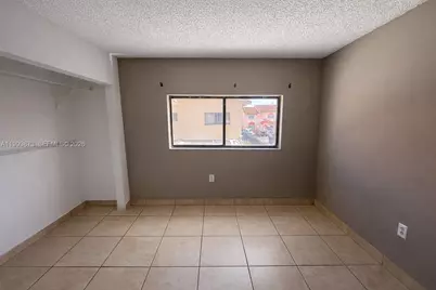 7952 W 29th Way #202, Hialeah, FL 33018 - Photo 6