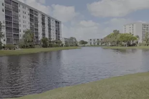 2311 S Cypress Bend Dr, Pompano Beach, FL 33069 - Photo 36