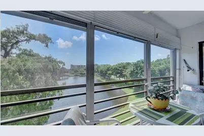 2311 S Cypress Bend Dr #419A, Pompano Beach, FL 33069 - Photo 16