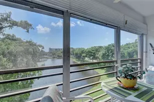 2311 S Cypress Bend Dr, Pompano Beach, FL 33069 - Photo 16