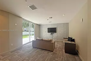 1010 SW 2nd Ave, Miami, FL 33130 - Photo 12