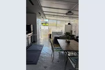 1394 W 30th St, Hialeah, FL 33012 - Photo 16