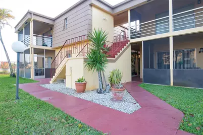 8900 NW 38th Dr #4, Coral Springs, FL 33065 - Photo 2