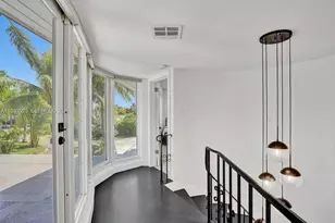 911 N North Lake Dr, Hollywood, FL 33019 - Photo 22