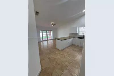 7862 SW 157th Ct, Miami, FL 33193 - Photo 4