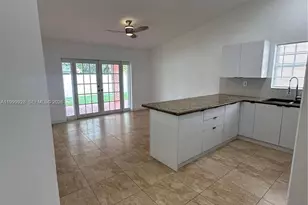 7862 SW 157th Ct, Miami, FL 33193 - Photo 4