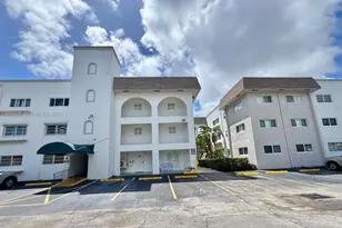 581 Blue Heron Dr, Hallandale Beach, FL 33009 - Photo 2