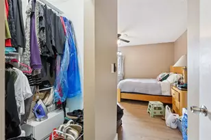 8389 NW 8th St, Miami, FL 33126 - Photo 18