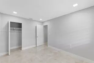 15685 SW 82nd Cir Ln, Miami, FL 33193 - Photo 4