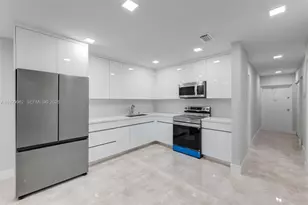 15685 SW 82nd Cir Ln, Miami, FL 33193 - Photo 10