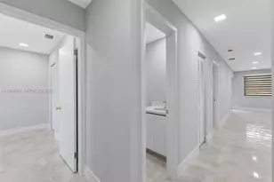 15685 SW 82nd Cir Ln, Miami, FL 33193 - Photo 2