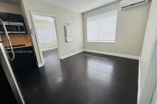 1752 NW 1st St, Miami, FL 33125 - Photo 2