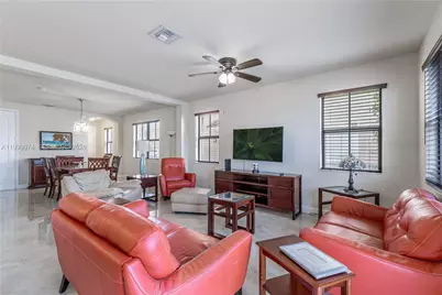 8435 Lakeview Trl, Parkland, FL 33076 - Photo 4