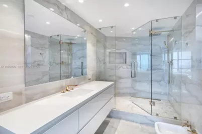 300 S Pointe Dr #PH-5, Miami Beach, FL 33139 - Photo 44