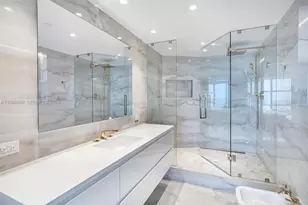 300 South Pointe Dr, Miami Beach, FL 33139 - Photo 44