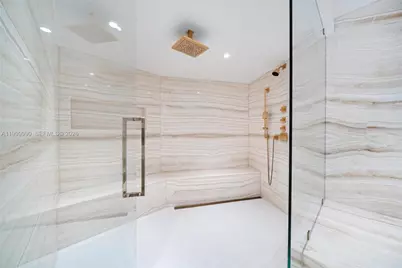 300 S Pointe Dr #PH-5, Miami Beach, FL 33139 - Photo 34