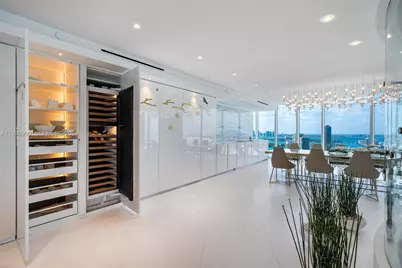 300 S Pointe Dr #PH-5, Miami Beach, FL 33139 - Photo 18