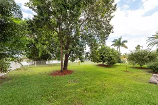 16751 Waters Edge Dr, Weston, FL 33326 - Photo 46
