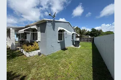 2431 Plunkett St #FRONT, Hollywood, FL 33020 - Photo 6