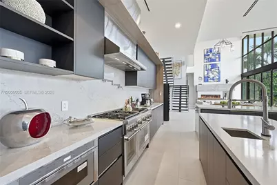 3300 NE 170th St, North Miami Beach, FL 33160 - Photo 18