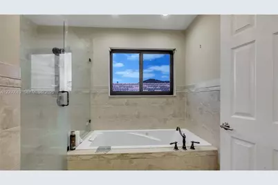 10526 SW 14th Ct, Pembroke Pines, FL 33025 - Photo 30