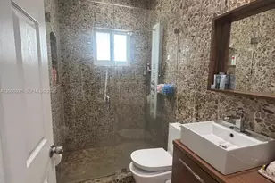 20009 NW 80th Ave, Hialeah, FL 33015 - Photo 4