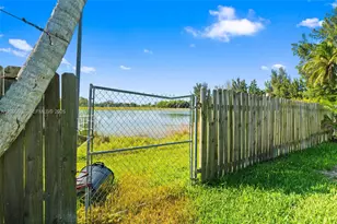 12860 SW 268th St, Homestead, FL 33032 - Photo 14