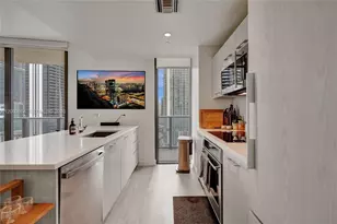 45 SW 9th St, Miami, FL 33130 - Photo 12