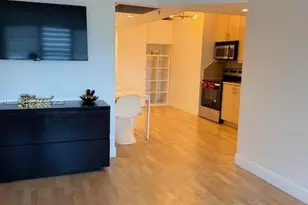100 Lincoln Rd, Miami Beach, FL 33139 - Photo 10