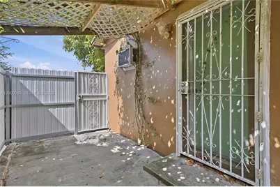 490 E 45th St, Hialeah, FL 33013 - Photo 26