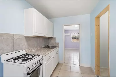 490 E 45th St, Hialeah, FL 33013 - Photo 36