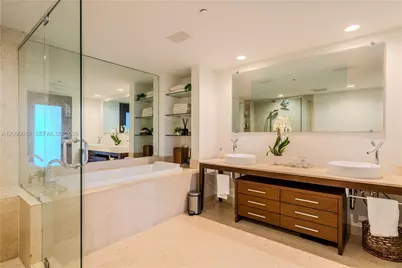 495 Brickell Ave #PH-5703, Miami, FL 33131 - Photo 16